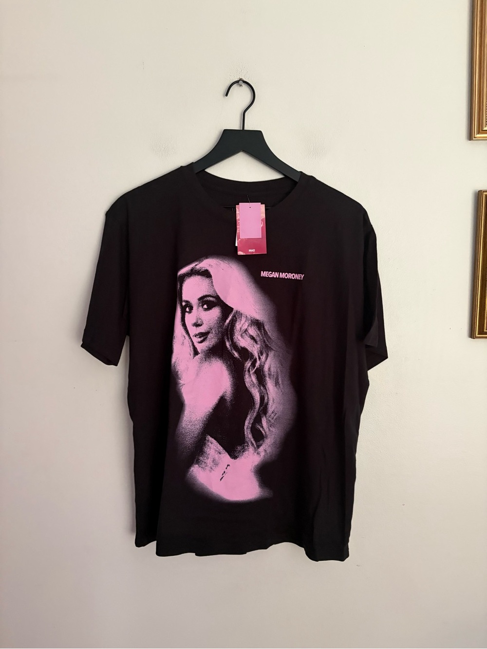 Megan Moroney Cloud 9 Black Graphic Tee Pink Portrait Print Womens XL NWT